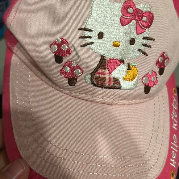 Hello kitty pink and white - Picture 4 of 6